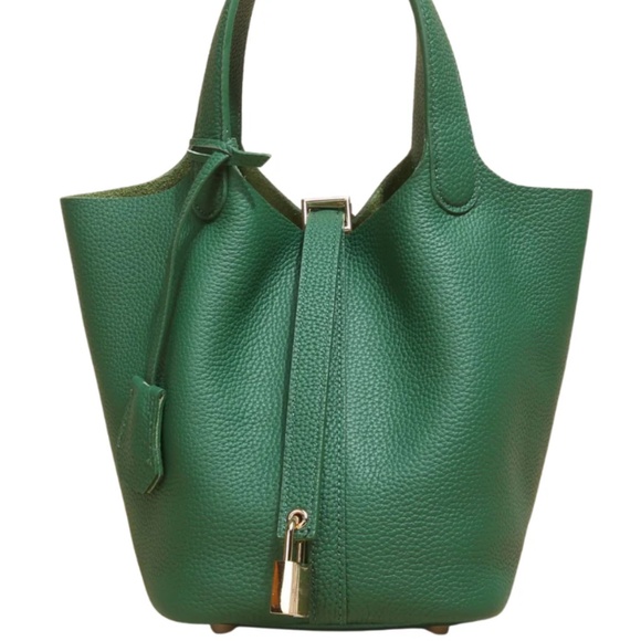 Handbags - TikTok Forest green Pebble leather 22CM Picotin style bag NWT